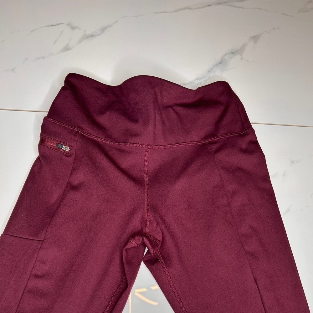 Freely Women’s Leggings, Burgundy /Wine, Large, 7/8 length, Excellent Condition - Picture 11 of 15